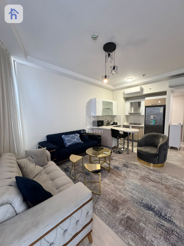 Cozy 1BR Apartment with Balcony Resim 2