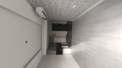 Cozy Apartment in Prime Location Image 4