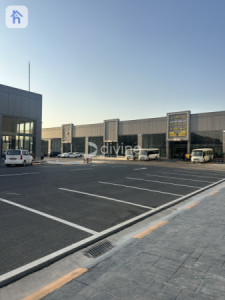 Showroom (650m²) image 5