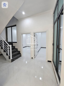 Modern House image 13