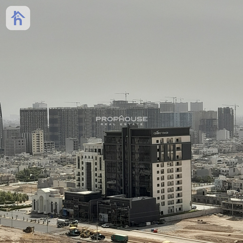 Chic Studio Apartment at Centro Tower Image 8