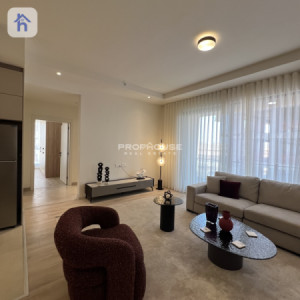 Luxurious Apartment with Great Views Image 4