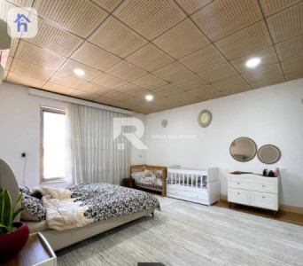 Corner House Image 4