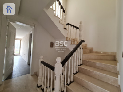 Corner House Image 21