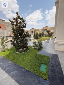 Luxurious Villa with 6 Bedrooms Image 4