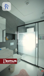 Modern House image 19