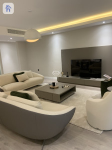 Luxurious 4 Bedroom Apartment with Modern Design Image 3