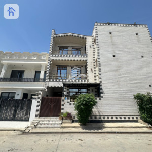 منزل ثلاثة طوابق image 1