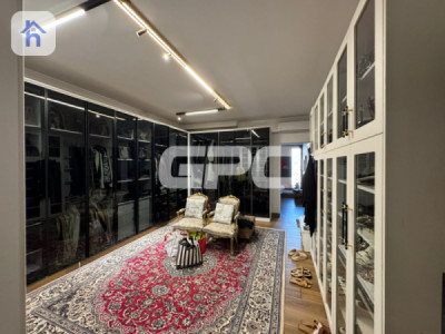 Corner House Image 9