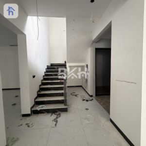 خانوویەکی دوو نهۆمی ئارام و گونجاوە بۆ خێزانەکان image 10