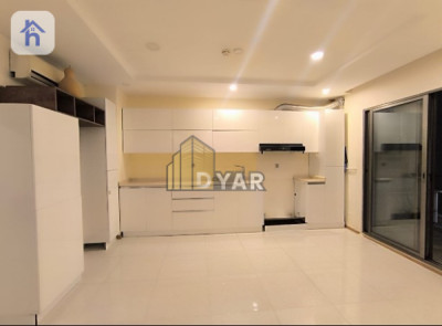 Contemporary High-rise with Three Bedrooms image 2