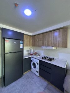 Modern Apartment image 4