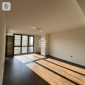 Charming 1BR Apartment with Great Views Image 3