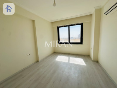 Modern Apartment image 4
