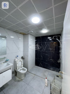 Modern 3-Bedroom Apartment with City Views Image 7