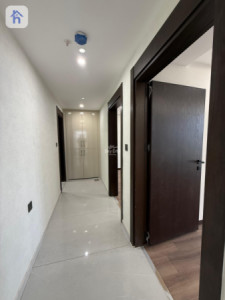 Modern 3-Bedroom Apartment with Stunning Views image 3