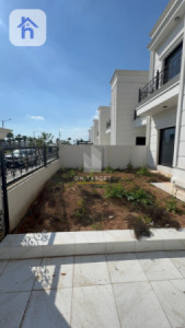 خانووی مۆدێرن لە گوندی ئارام ٢ image 2