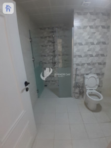 Modern Apartment Image 5