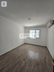 Elegant 3-Bedroom Apartment Image 4