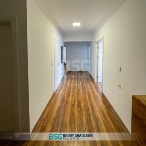 Elegant 3-Bed Apartment for Sale Image 8