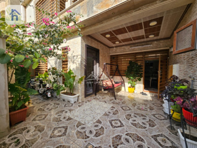 Spacious House in Erbil with 6 Bedrooms Image 3