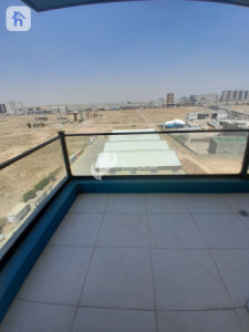 Modern Apartment Image 6