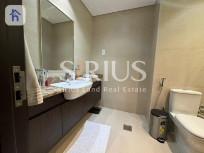 Luxurious Town House with Modern Amenities Image 20