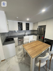 شوقەیەکی ڕاخراو لە ئیمپایەر پیرڵ تاوەرز وێنە 3