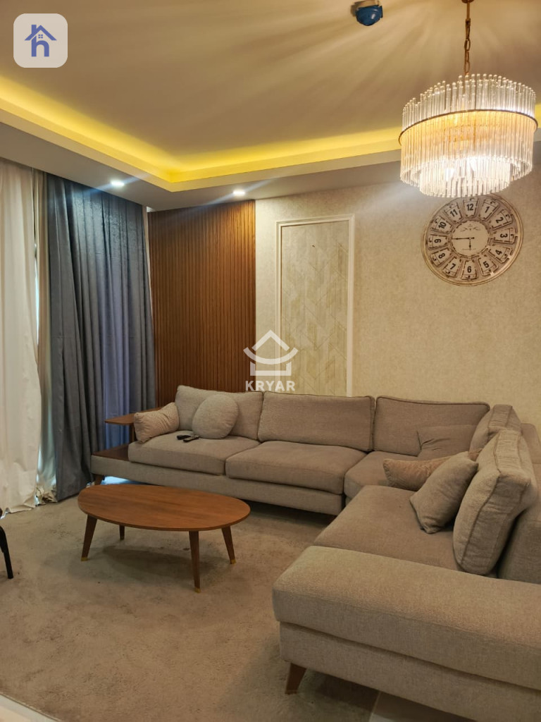 شقة بواجهة داخلیة