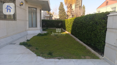 Luxurious House with Spacious Rooms image 2