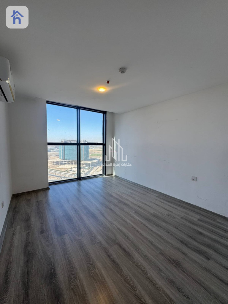 Modern Apartment in Life Towers