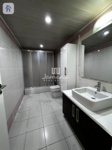 Cozy 3 BR Apartment in Prime Location Image 7