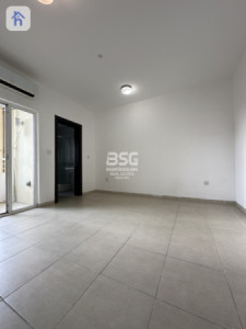 Charming 3BR Apartment for Sale Image 4