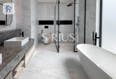 Luxurious Villa with 6 Bedrooms image 10