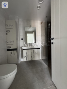 Spacious 2-Bedroom Apartment in Rami Towers Image 6