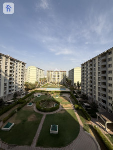 Garden View Apartment Image 9