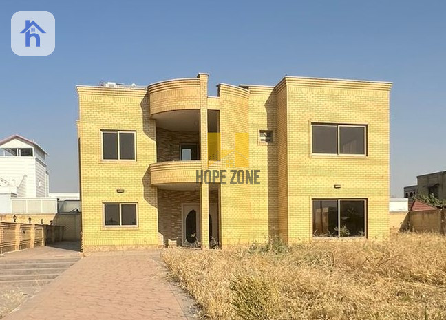 House (1480m²)