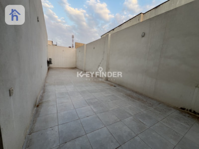 Commercial Building in Tayrawa image 9