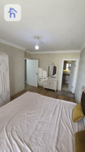 Modern Apartment with Prime Location Resim 4