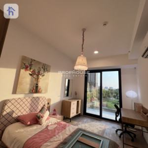 Luxurious Apartment in Prime Location image 13