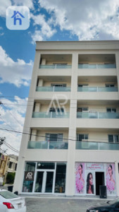 Building with 6 Apartments and 2 Shops image 1