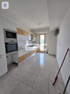 Luxurious Four Bedroom Apartment Image 4