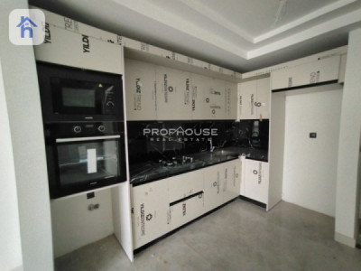 Modern Studio Apartment in Rami Towers image 4