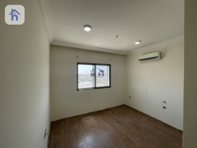 Spacious 3-Bedroom Apartment in Zaniary Towers Image 8