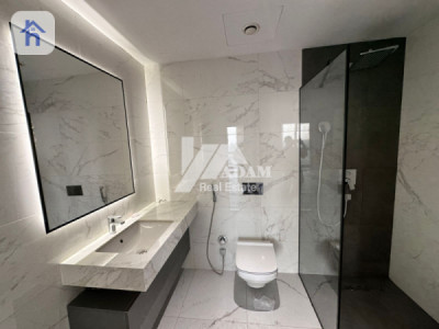 Elegant 2-BR Apartment with Terrace image 19