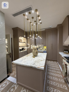 Luxury House image 7