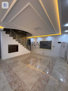 Spacious House with Modern Design Resim 6