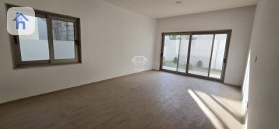Spacious 4 Bedroom Family House Image 3