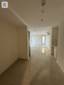 Elegant 1BR Apartment in High Floor Image 4