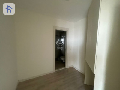 شوقەیەکی فراوان لە هەولێر بە ٤ ژووری نوستن وێنە 4